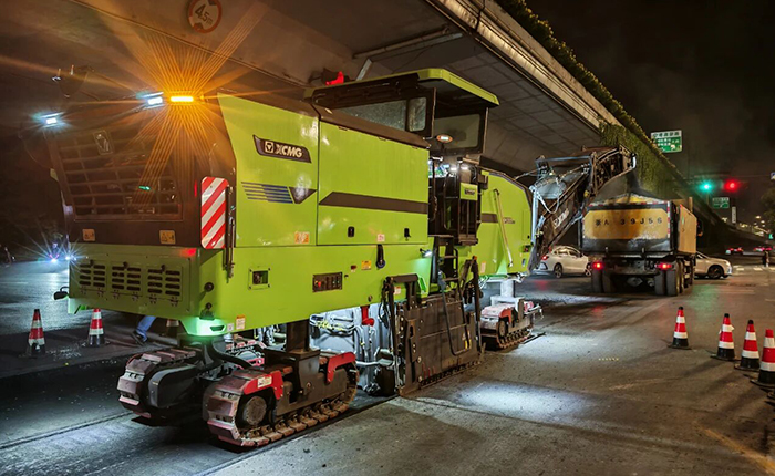 杭州夜间市政改造新标杆：徐工新能源铣刨机助力高效绿色施工