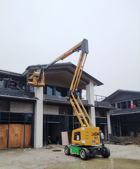 绿色建造新标杆！徐工锂电高机助力鄂州民生工程