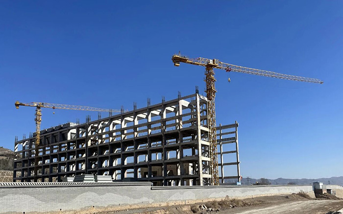 助力双碳  徐工塔机赋能低热值煤发电项目