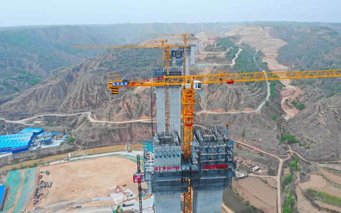 超级工程 | 徐工塔机陕甘群岭架长虹