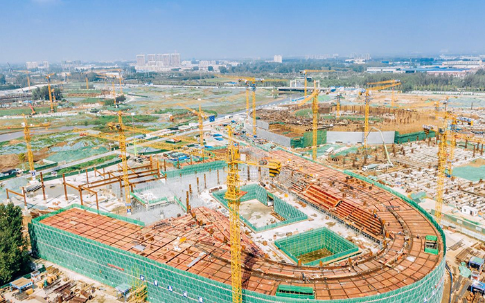 六台“徐工金”闪耀临沂奥体中心